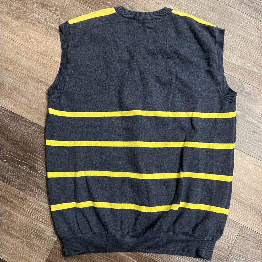 EMPORIO ARMANI Men’s V Neck Sweater Winter Vest Pullover Retro Size XL - Picture 4 of 13